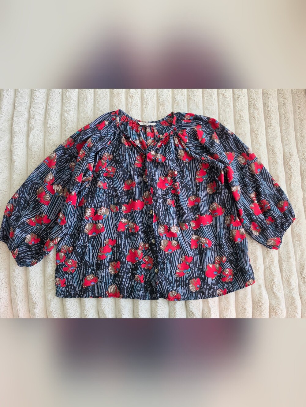 Tucker Women’s Silk Navy Floral Blouse Small